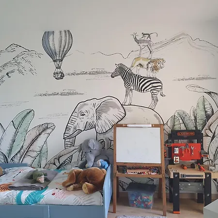 4 Pieces Dans Avec Piscine Et Jardin Pour Enfants Apartament Nicea