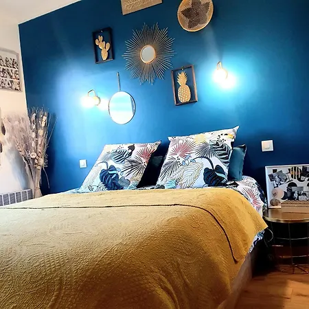 4 Pieces Dans Avec Piscine Et Jardin Pour Enfants Apartament